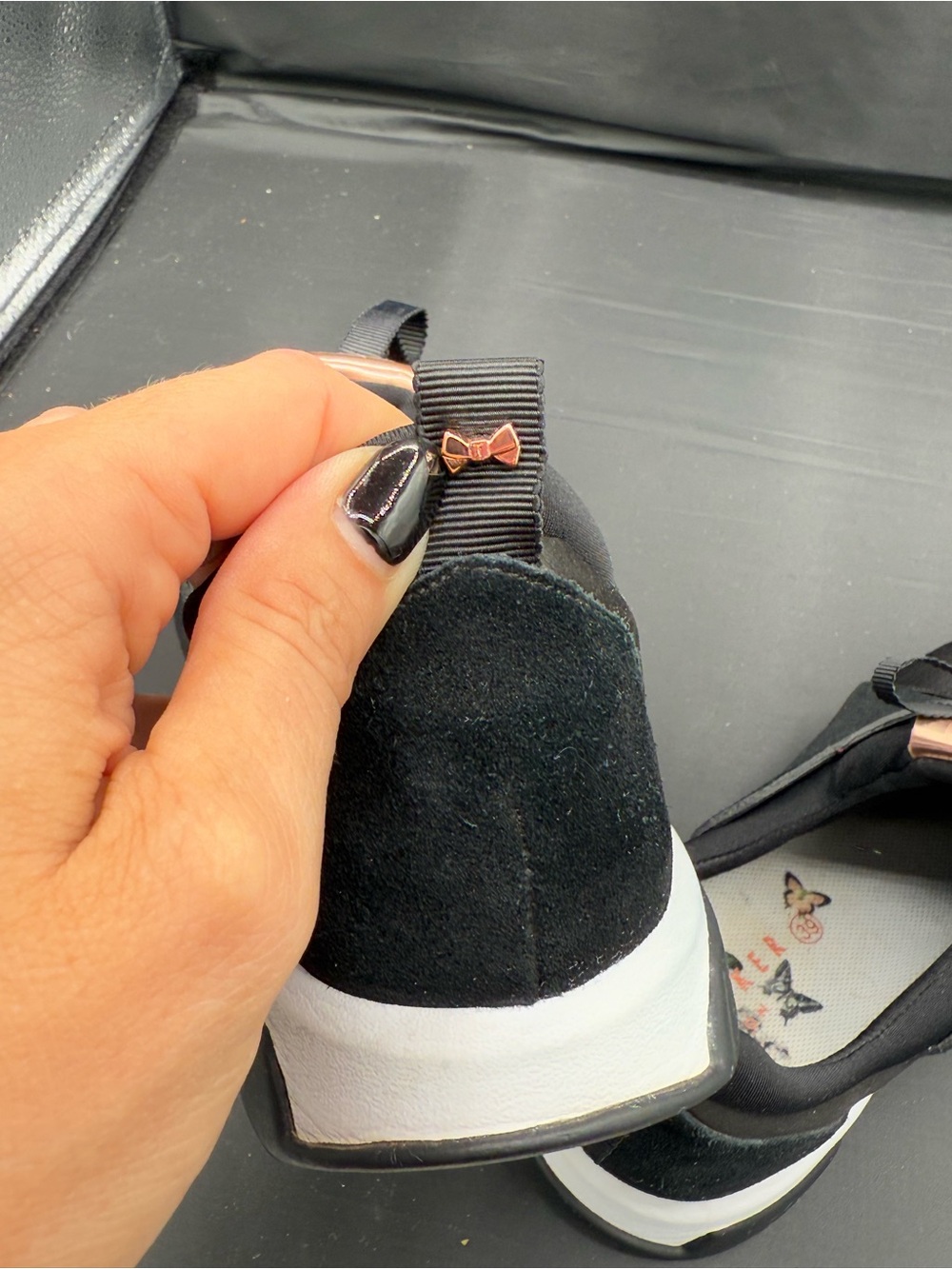 Ted Baker Black Suede Rose Gold Bow Cepap Sneaker Coquette Whimsigoth Sz 8.5 - Picture 10 of 12